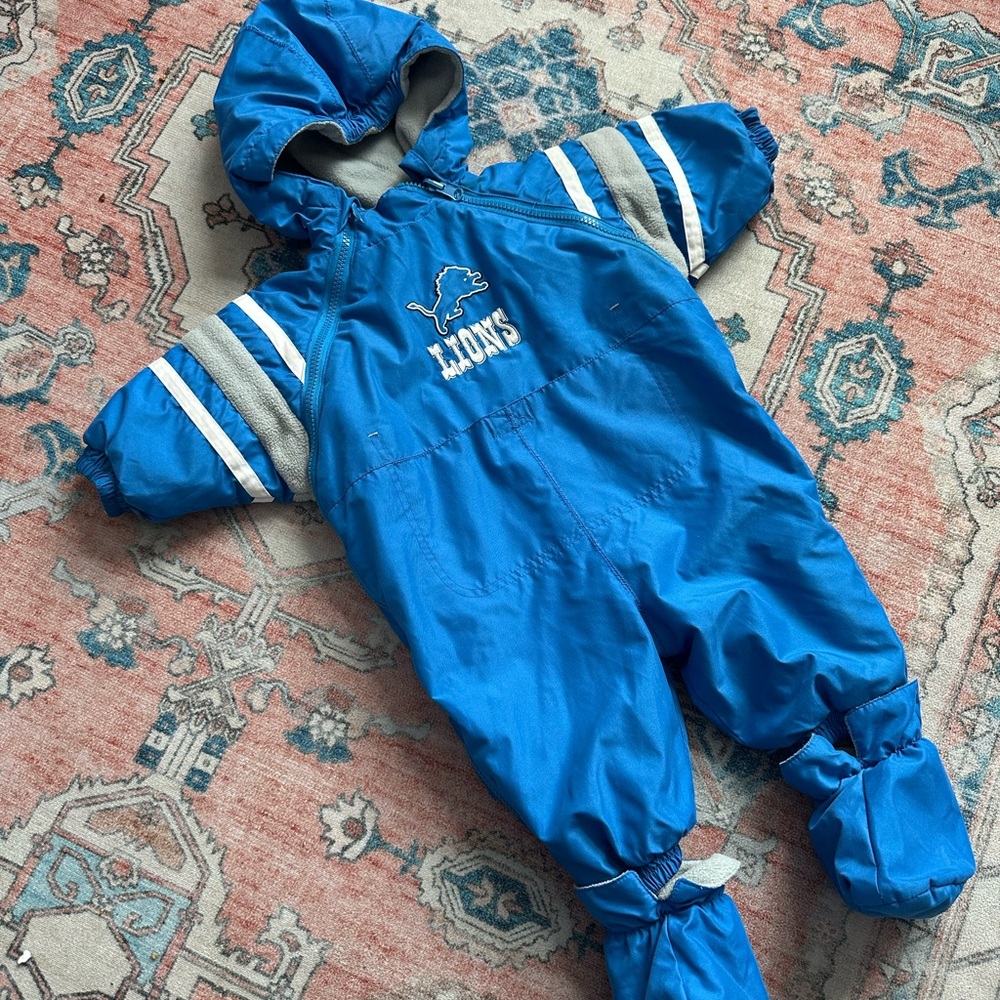 NFL Detroit Lions reversible 6/9 months snowsuit